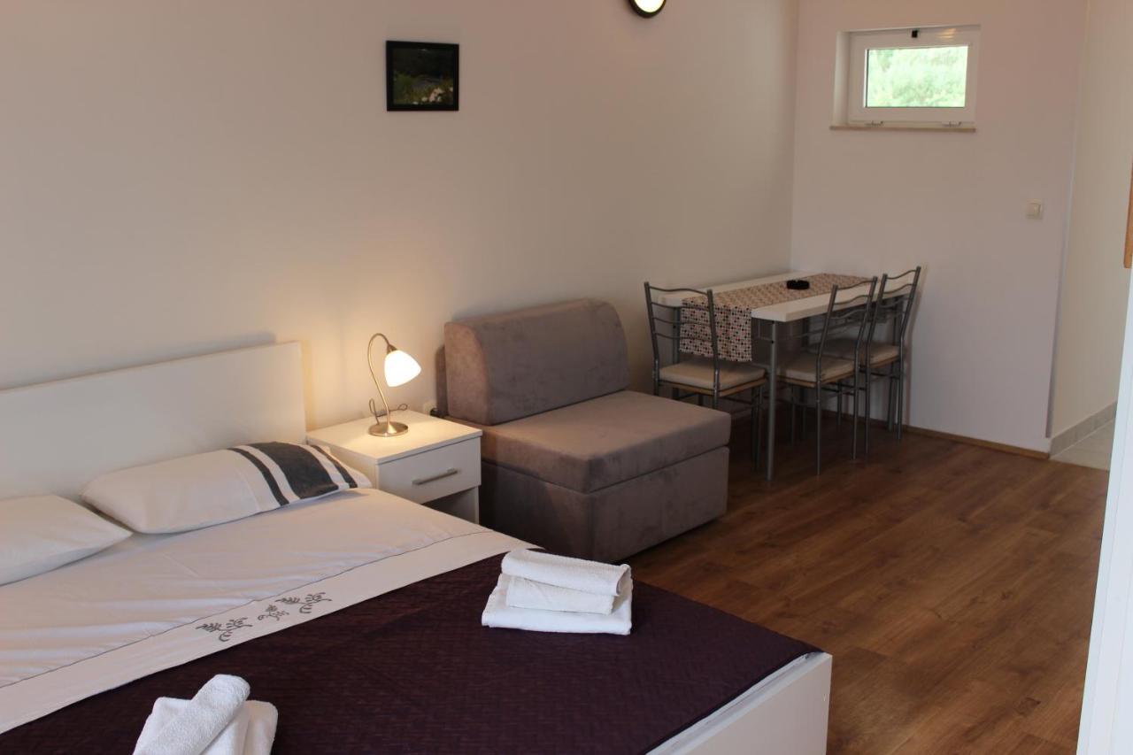 Apartments Mateljak غراداك الغرفة الصورة